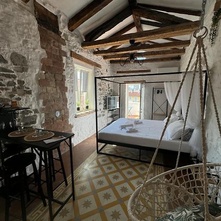 Loving My Rooms 3 - Incantevole Monolocale Nel Centro Storico Gorizia Exterior foto